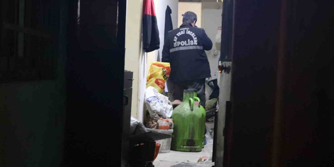 İzmir’de Sır Cinayet: Bıçakla Yaralandı, Hastanede Hayatını Kaybetti