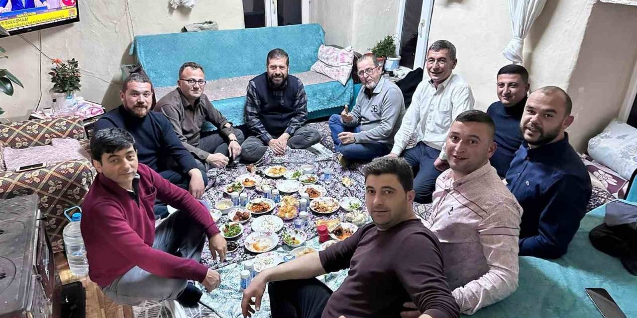 Başkan Ekrem Yavaş Çat Kapı İftarla Mutluluk Dağıtıyor