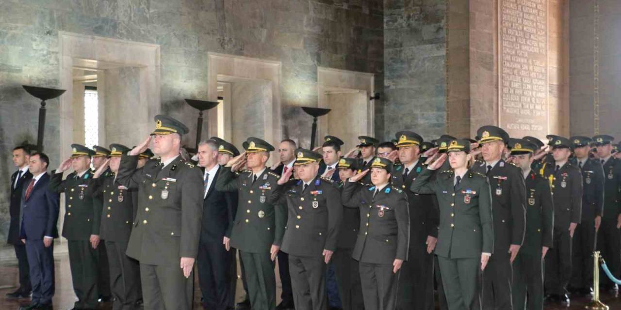 Kara Harp Okulu Öğrencileri Anıtkabir’i Ziyaret Etti