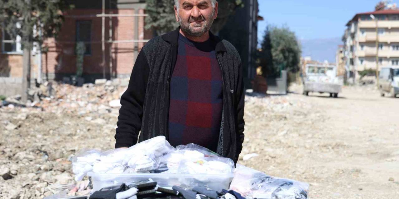 Karış Karış Bildiği Sokaklarda Ekmek Parasını Kazanıyordu, Ömrünün Geçtiği Sokakları Tanıyamaz Hale Geldi