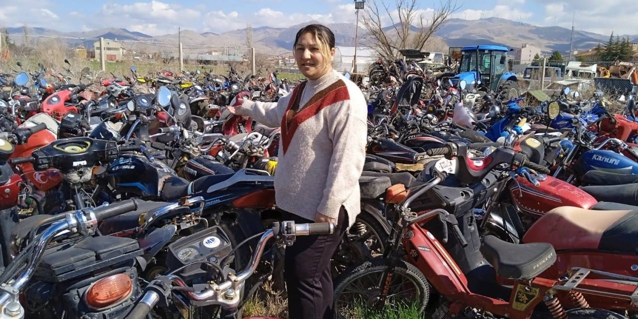 Yediemin Otoparkındaki Motosikletler Geri Dönüşüme Gönderildi