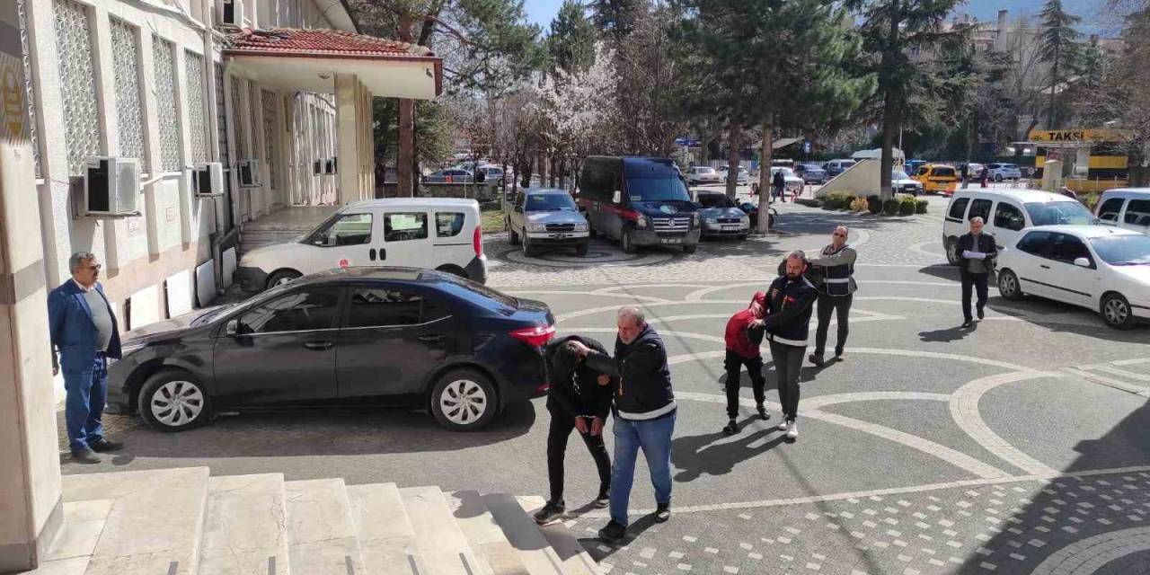 Motosiklet Çalan 3 Kişi Tutuklandı