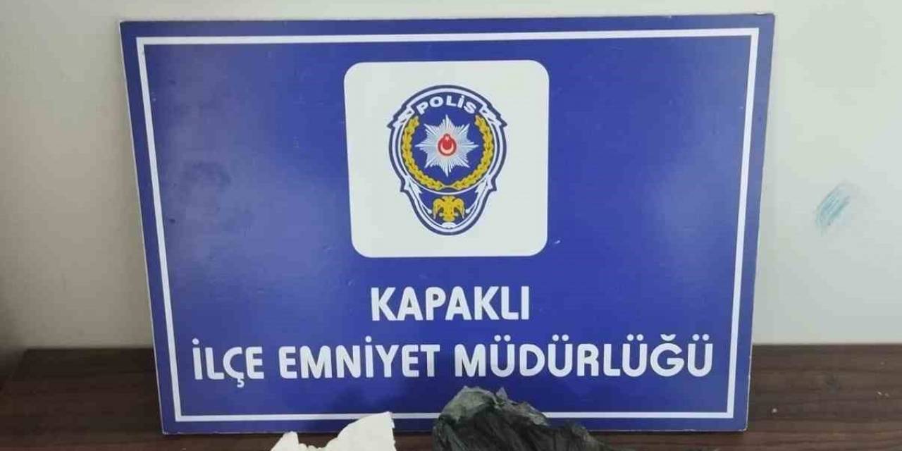 Kapaklı’da 18 Yaşındaki Şahsın Üzerinde Uyuşturucu Ele Geçirildi