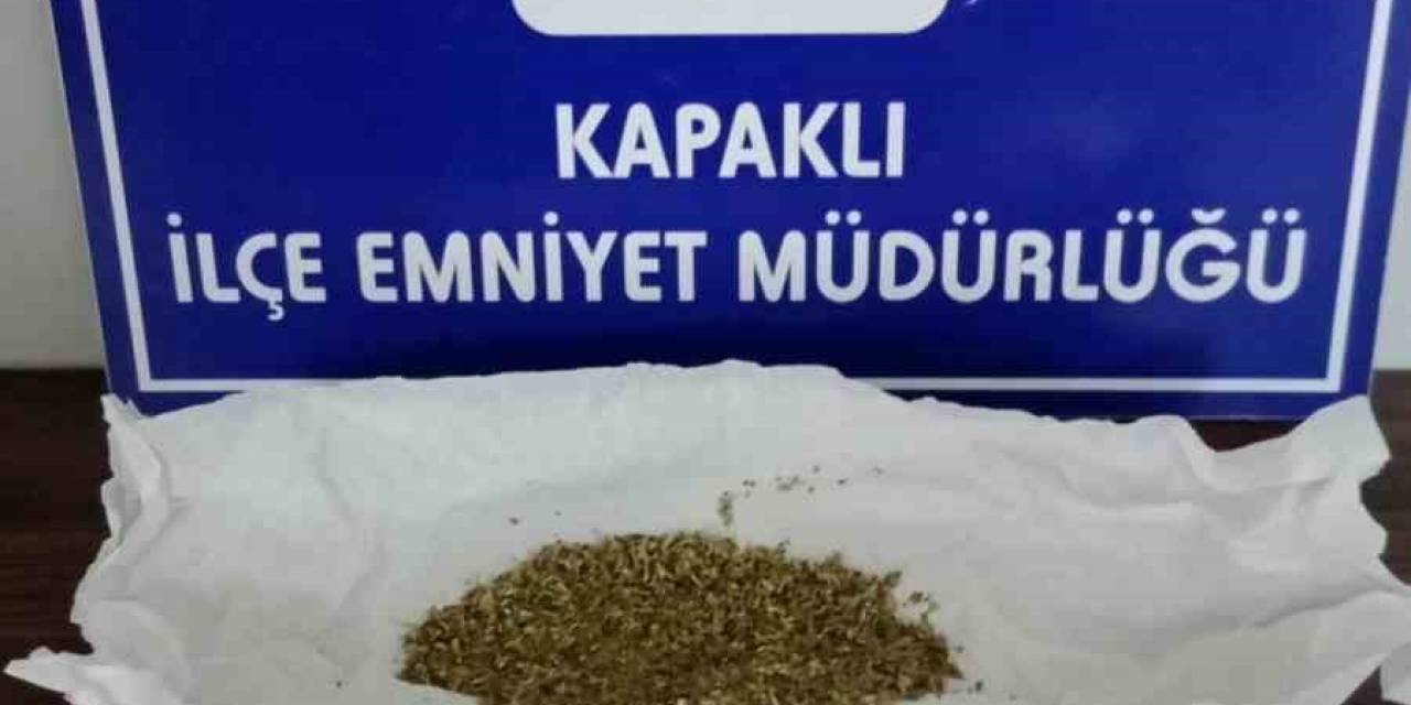 Kapaklı’da Kıraathane Önünde Uyuşturucu Ele Geçirildi