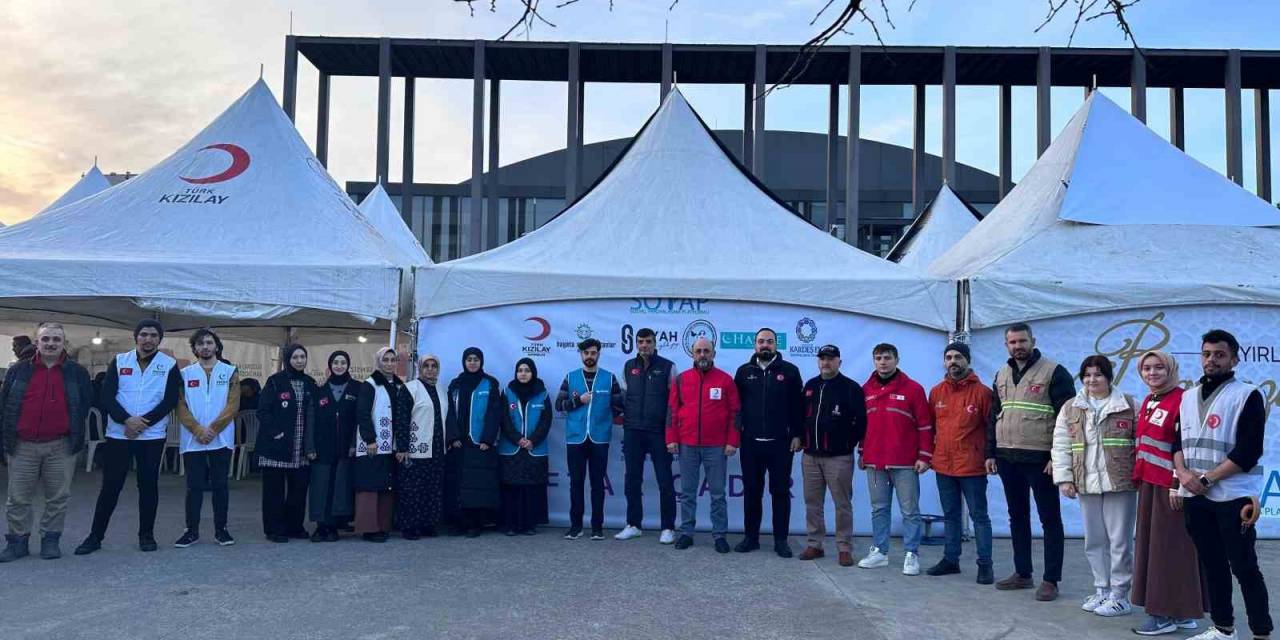 İftar Çadırı İhtiyaç Sahiplerine Kucak Açıyor