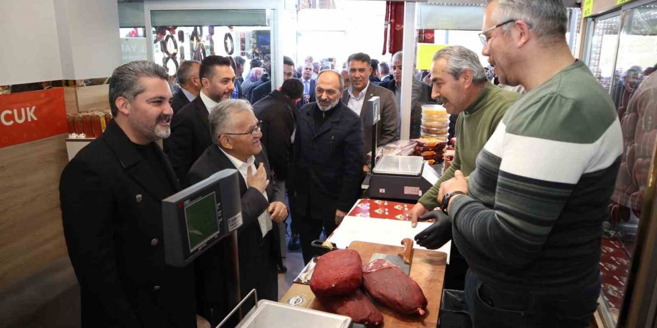 Üzüm’den Gündüz Esnaf Ziyaretleri, Akşam Gençlik Buluşmaları