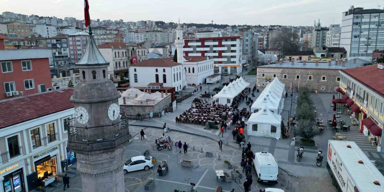 Samsunluları Buluşturan İftar Sofrası