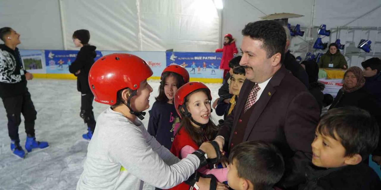 20 Bin Çocuk Buz Pateni Yaptı