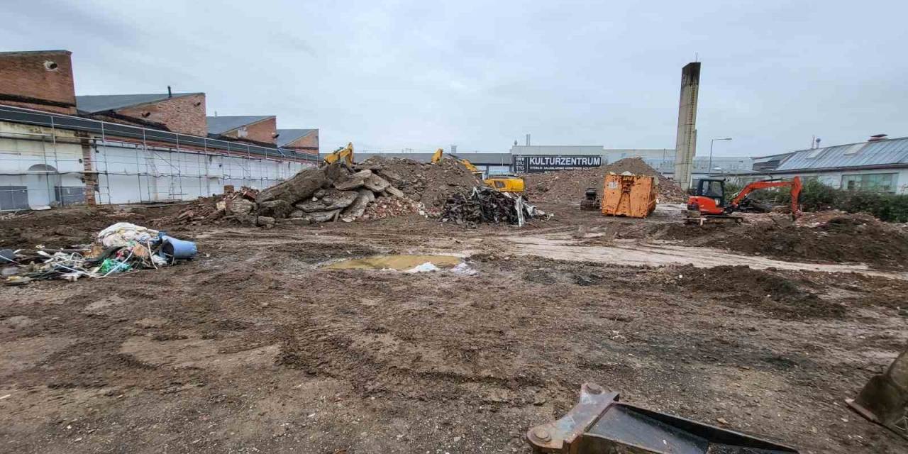 Stuttgart’taki 2 Bin Kişilik Yeni Camii Ve Külliyesi’nin İnşaatı Başladı