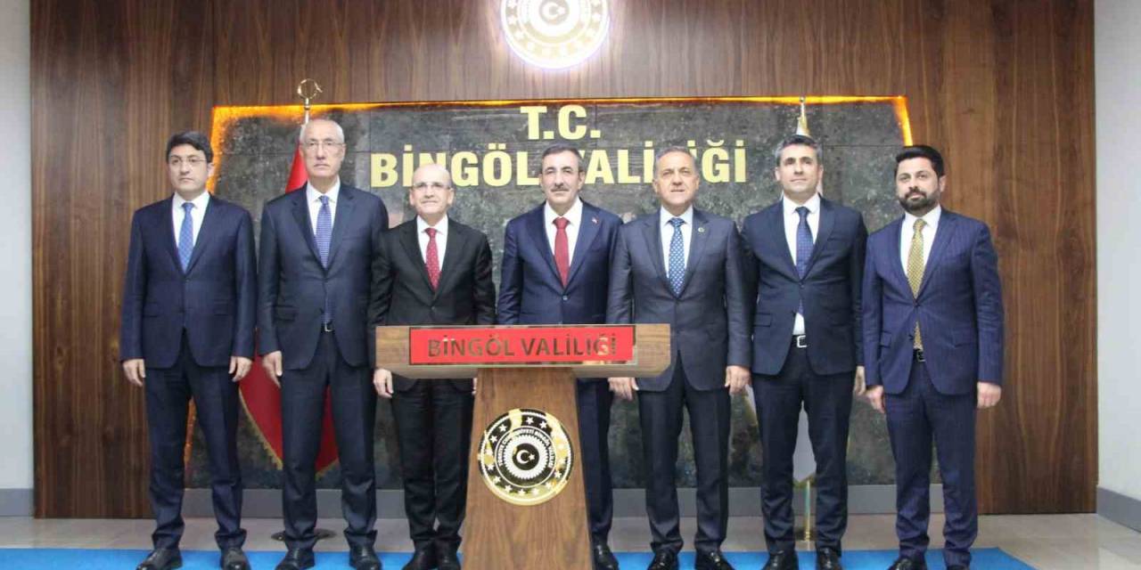 Cumhurbaşkanı Yardımcısı Yılmaz İle Hazine Ve Maliye Bakanı Şimşek Bingöl’de