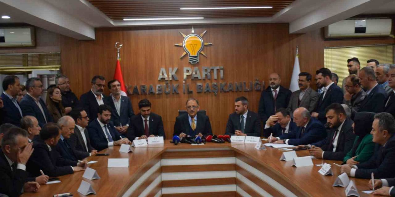 Bakan Özhaseki: "Şu Anda Bile Hareketli 500’e Yakın Fay Hattı Var"