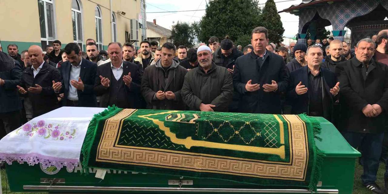 Devrilen Traktörün Altında Kalarak Hayatını Kaybetmişti, Son Yolculuğuna Uğurlandı