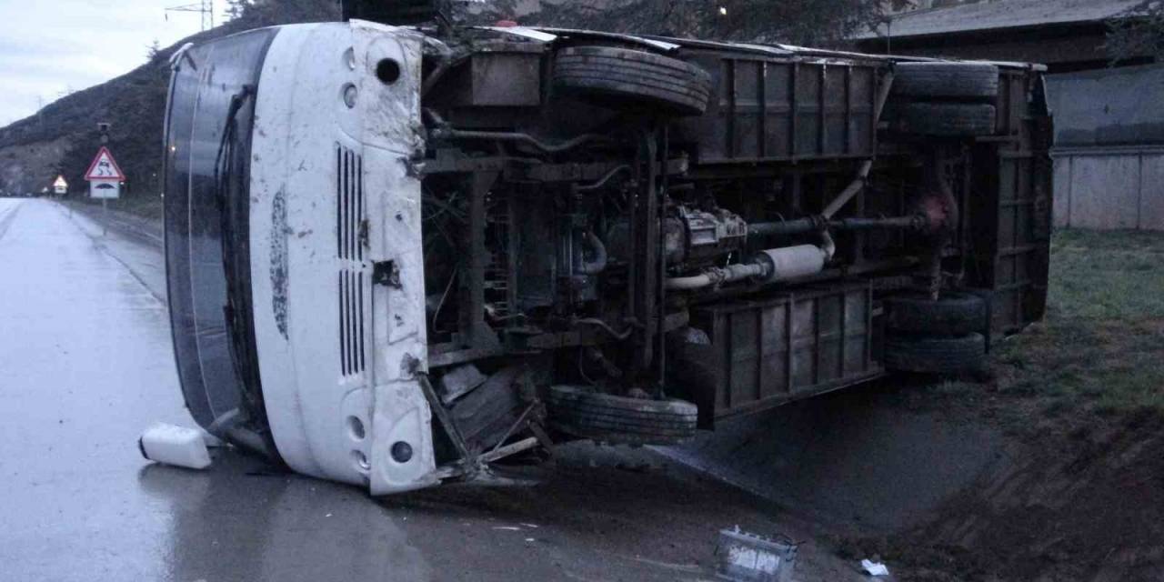 İşçi Minibüsü Devrildi: 6 Yaralı