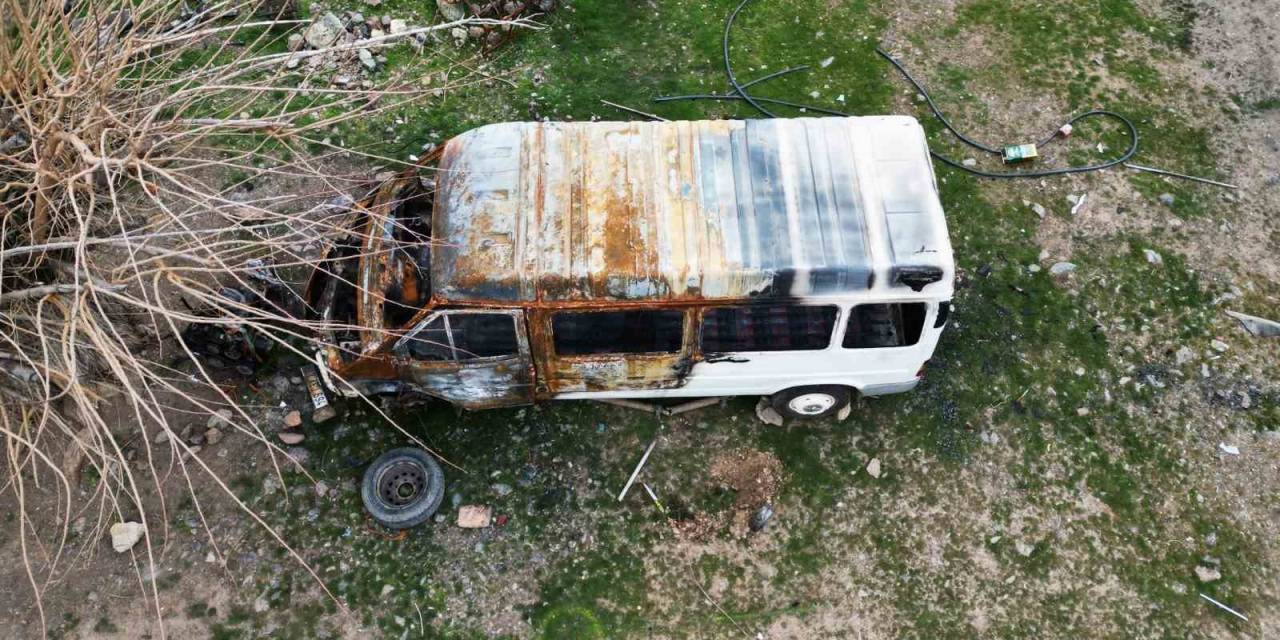 Ekmek Tekneleri Yanan Aile Yardım Bekliyor