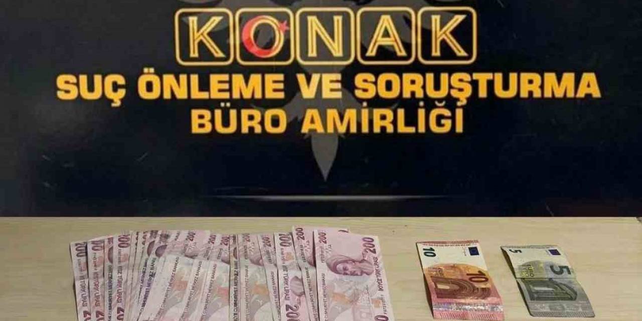 İzmir’de İki Ayrı Adrese Uyuşturucu Operasyonu