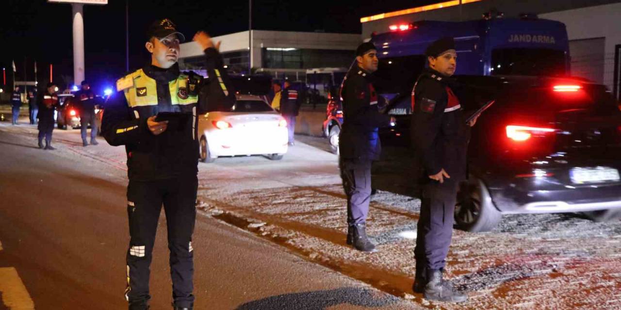 Jandarma Ekipleri 4 Bin 146 Şahsı Sorguladı