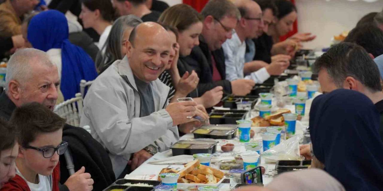 Başkan Oral Personeliyle İftarda Buluştu