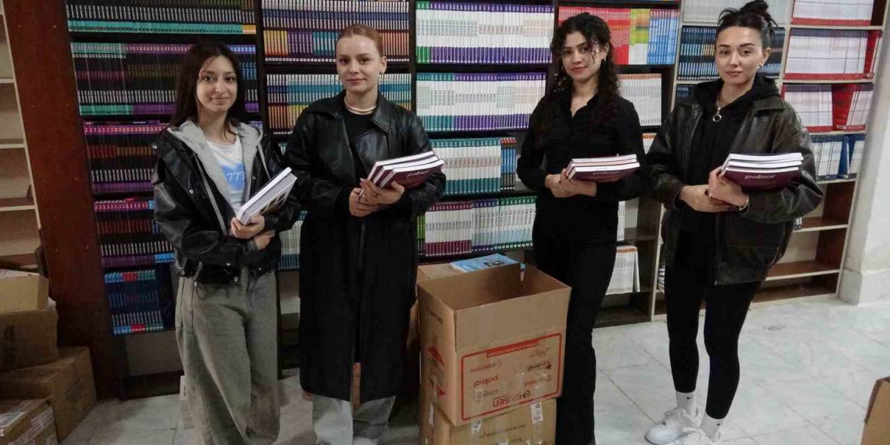 Örnek Dayanışma...hataylı Depremzede Öğrencilere Test Ve Deneme Kitabı Desteği