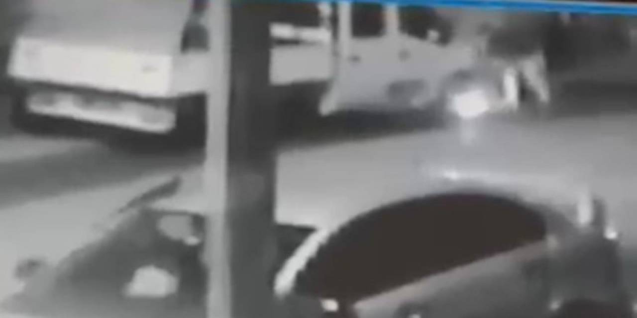 Ateş Jeli İle Oynayan Çocuklar Kamyonetin Yanmasına Neden Oldu, O Anlar Kamerada