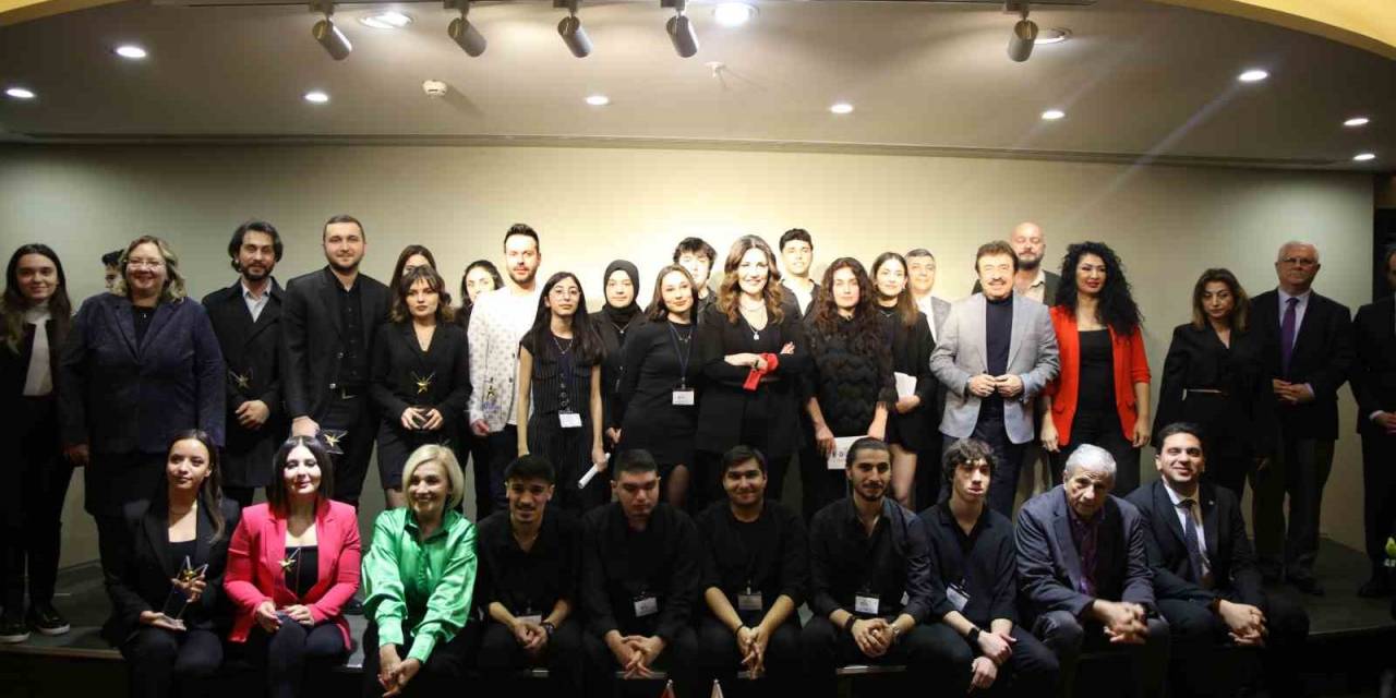 Üniversite Öğrencilerinin Belirlediği İletişim Ödülleri Sahiplerini Buldu