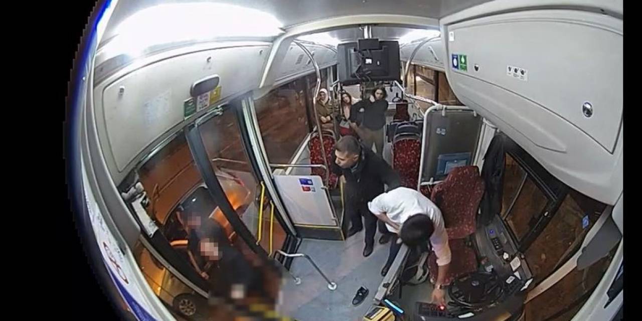 Başakşehir’de  İett Otobüs Şoförünü Bıçaklanma Anı Kamerada