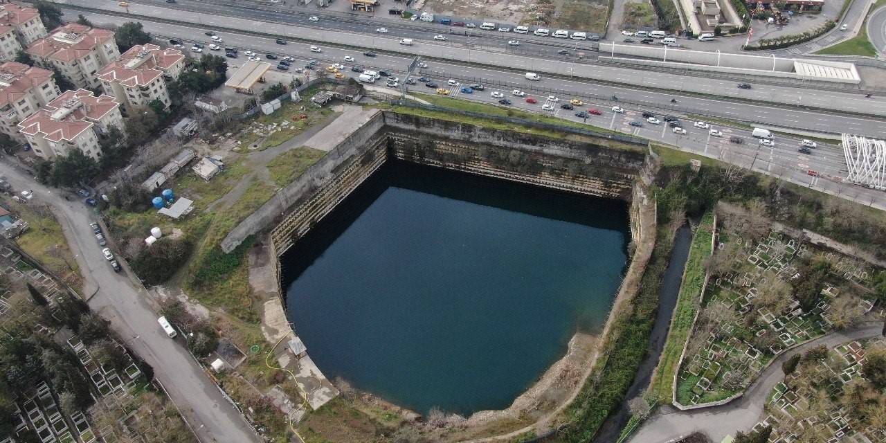 Kadıköy’de Su Dolan İnşaat Sahasını "Google Maps" Göl Olarak Gösteriyor