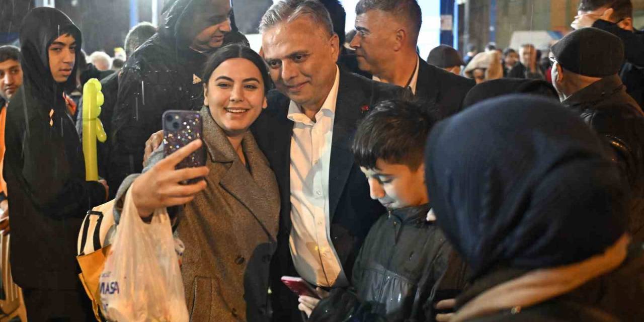 Başkan Uysal: "Muratpaşa Tek Yürek"