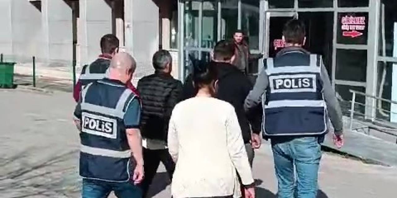 Denizli’de Kesinleşmiş Hapis Cezasıyla Aranan 3 Kişi Yakalandı