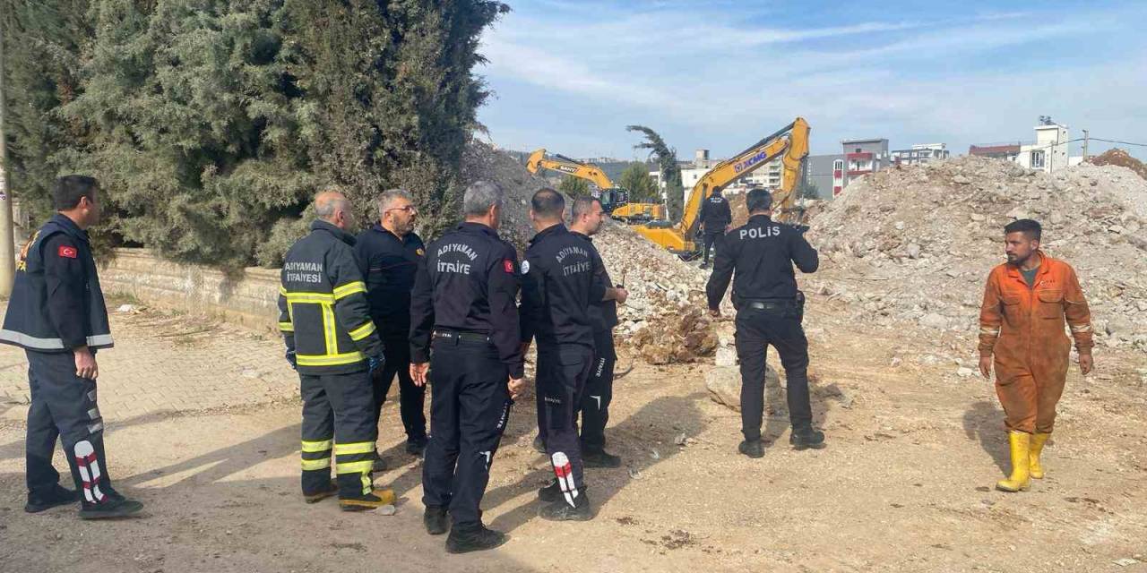 Ayağına Beton Parçası Düşen İşçi Yaralandı