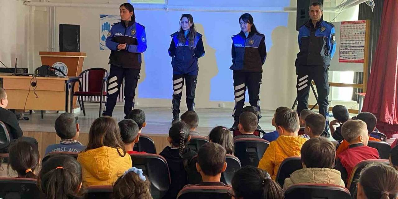 Kırıkkale’de Öğrencilere Polislik Mesleği Tanıltıldı
