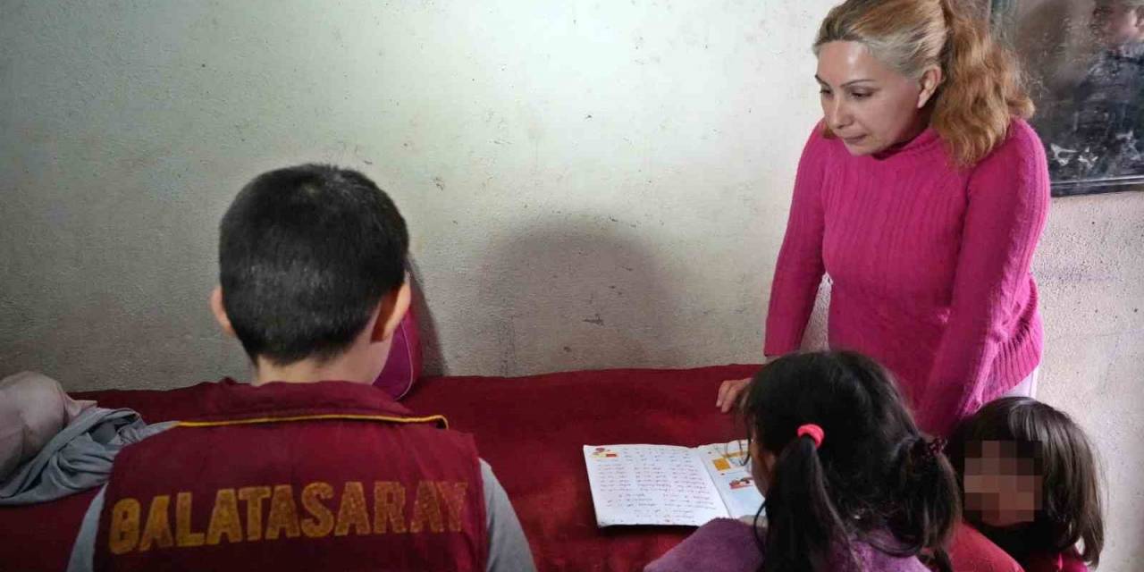 Okuryazarlığı Olmayan Anne, Kendi Hayalini 6 Çocuğunda Yaşıyor