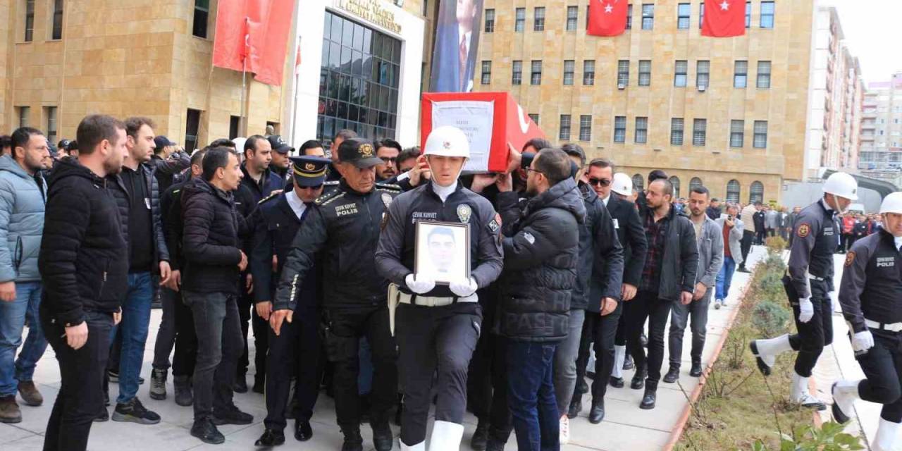 Şehit Polis Memurunun Naaşı Silah Arkadaşları Tarafından Denizli’ye Uğurlandı