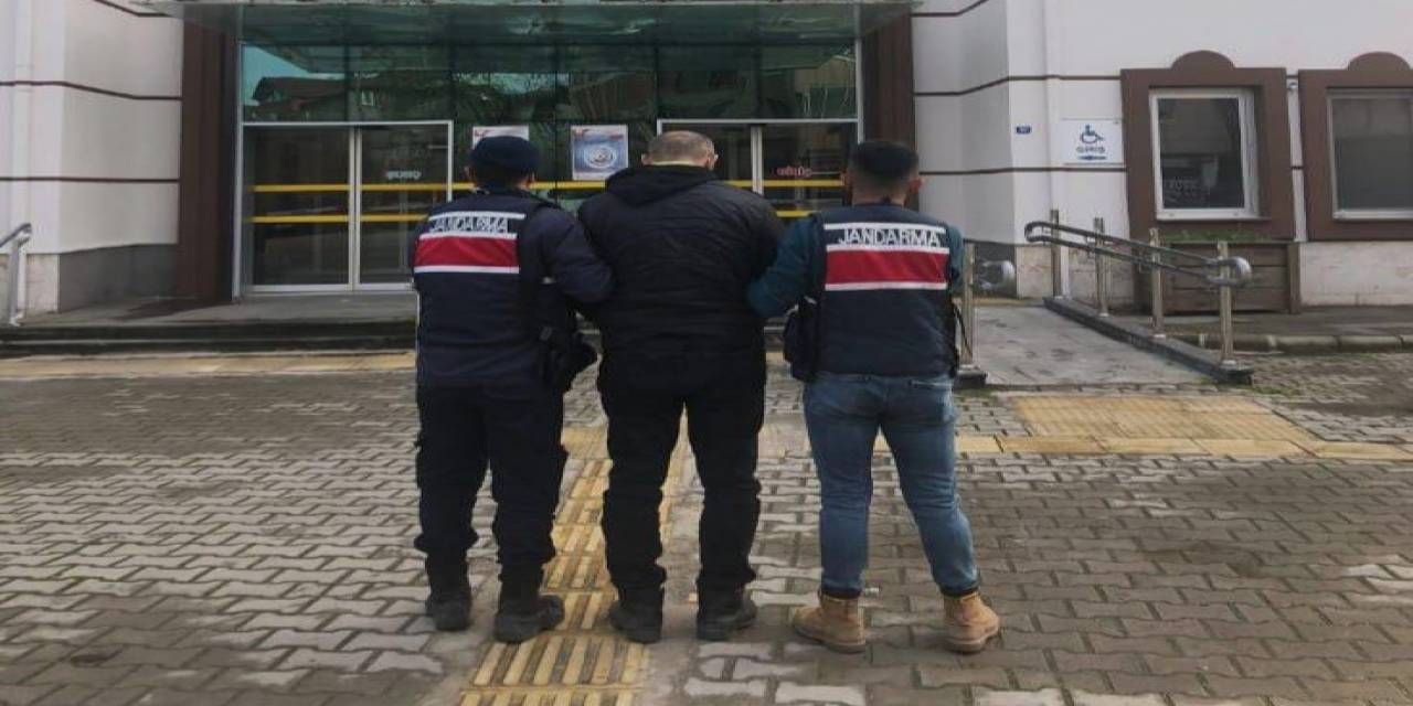 Samsun’da 17,5 Yıl Hapis Cezası İle Aranan Şahıs Jandarma Tarafından Yakalandı