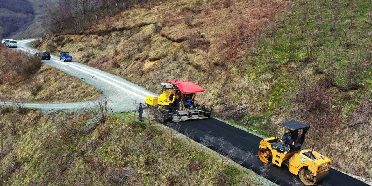 Ordu’da Sıcak Asfalt Çalışmaları Sürüyor