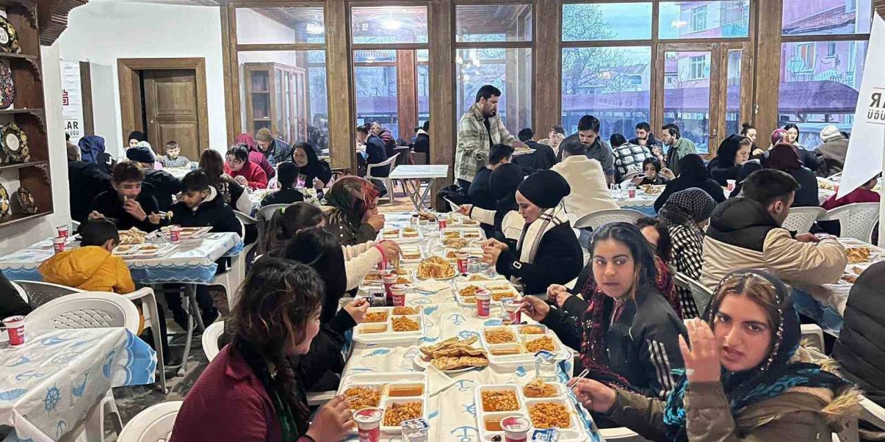 Kütahya Vakıflar Bölge Müdürlüğünden İftar