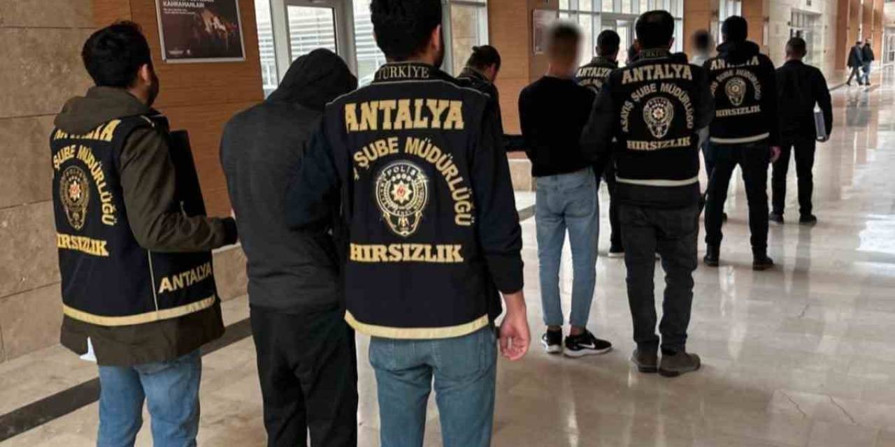 Bakır Kabloları Keserek Çalan Şüpheliler Yakalandı