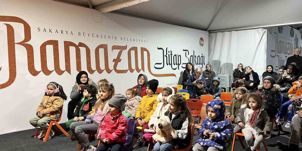 Ramazan Sokağı’nda Minikleri Kahkahaya Boğan Gösteri
