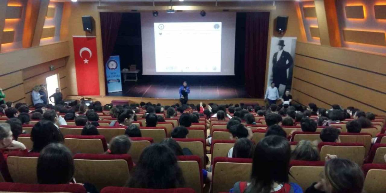Polis Ekiplerince 8 Bin 959 Öğrenciye Eğitim Verildi