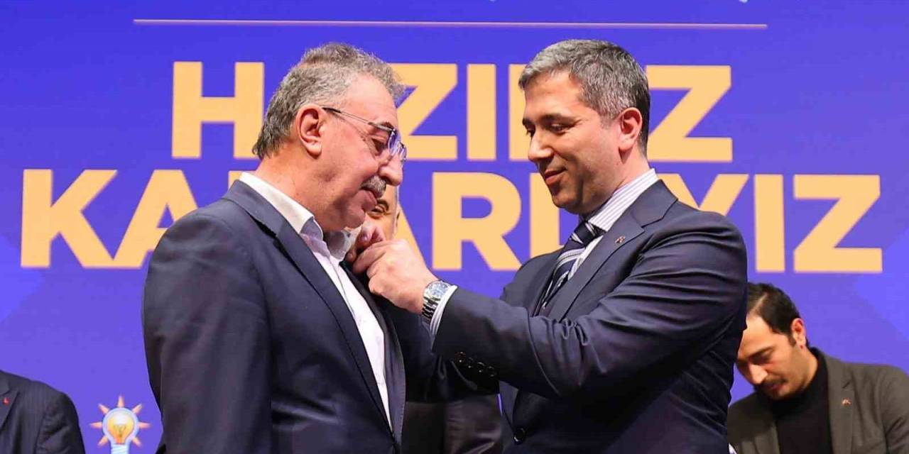 İstanbul’da 400 Chp’li Ak Parti’ye Katıldı