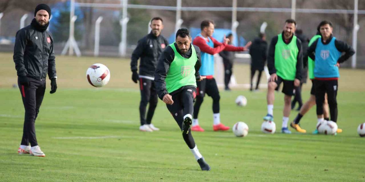 Sivasspor’da Adana Demirspor Hazırlıkları Sürüyor