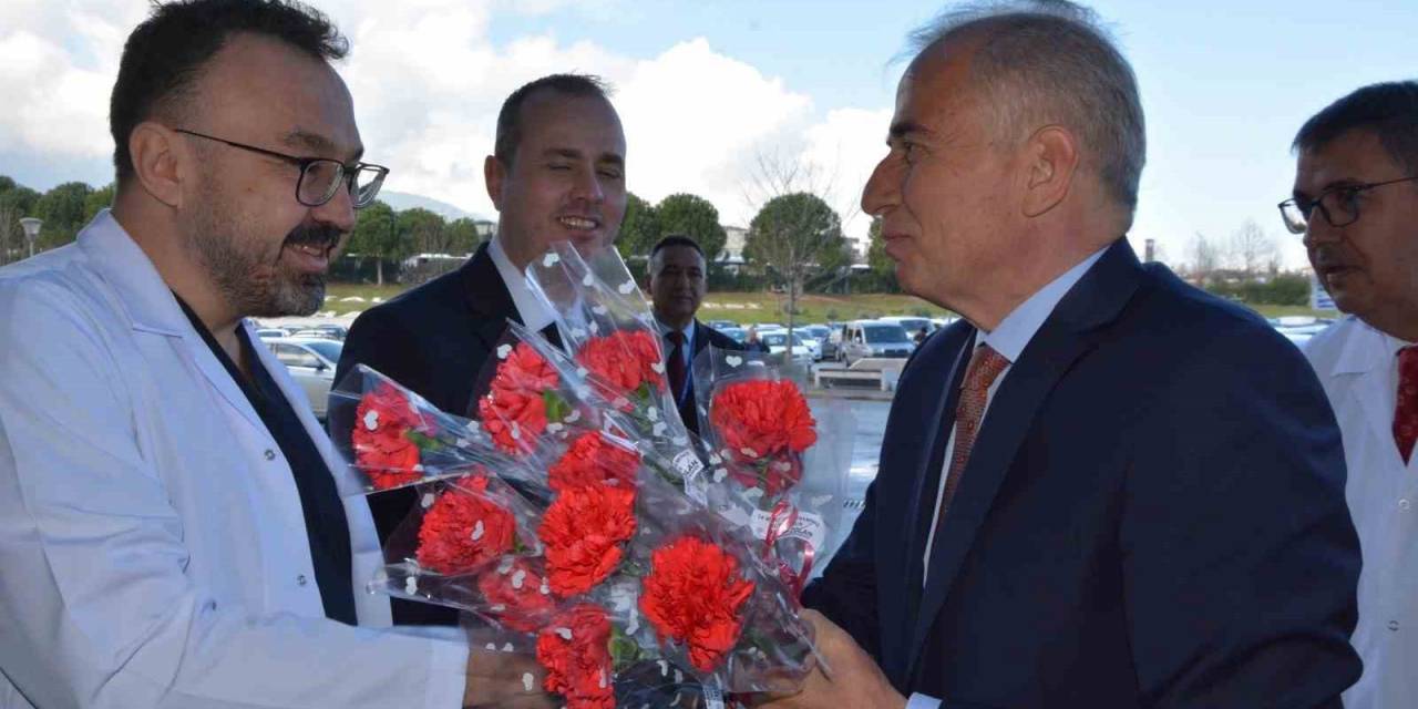 Başkan Zolan Sağlık Çalışanlarının 14 Mart Tıp Bayramını Kutladı