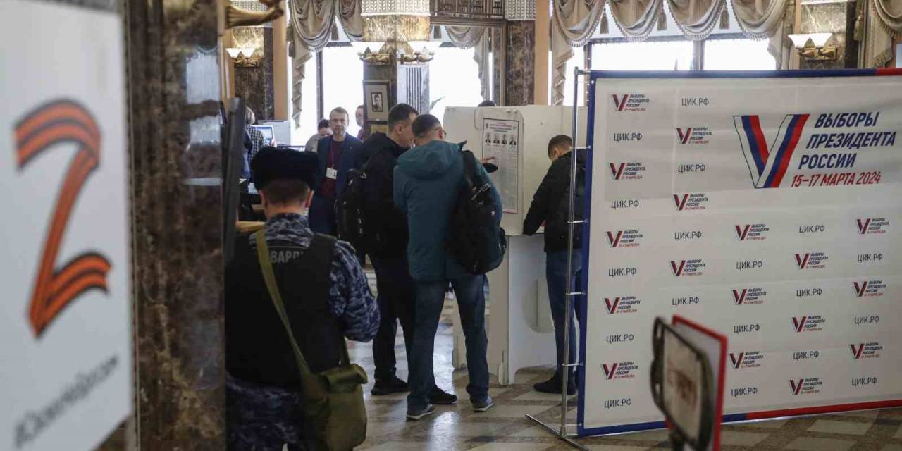 Rusya’da Halk Devlet Başkanlığı Seçimi İçin Sandık Başında