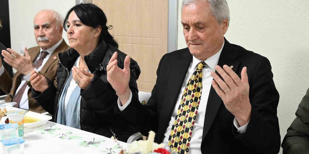 Bozüyük Hacı Bektaş-ı Veli Cemevi’nde İftar Programı