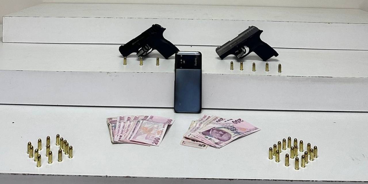 Küçükçekmece’deki Silahlı Kuyumcu Soygununun Yeni Güvenlik Kamerası Görüntüleri Ortaya Çıktı