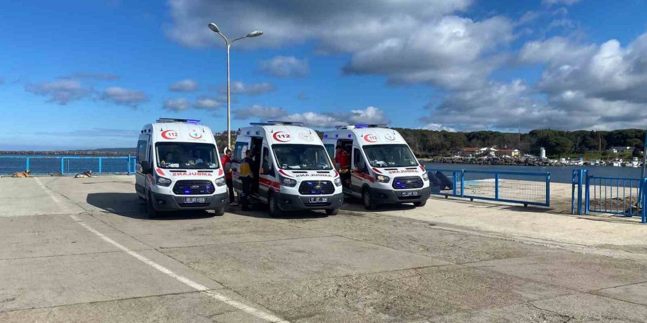 Çanakkale Açıklarında Düzensiz Göçmen Taşıyan Lastik Bot Battı