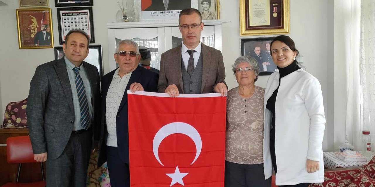 Kaymakam Ertaş, Şehit Ailelerini Yalnız Bırakmıyor