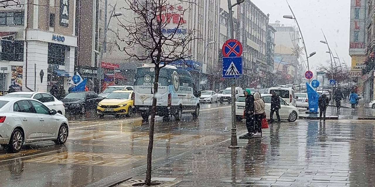 Erzurum’a Kar Yağışı Sürprizi