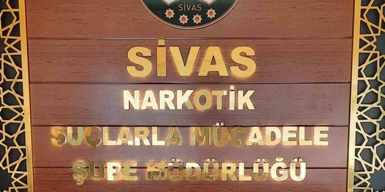 Sivas’ta 2 Bin 968 Adet Uyuşturucu Hap Ele Geçirildi