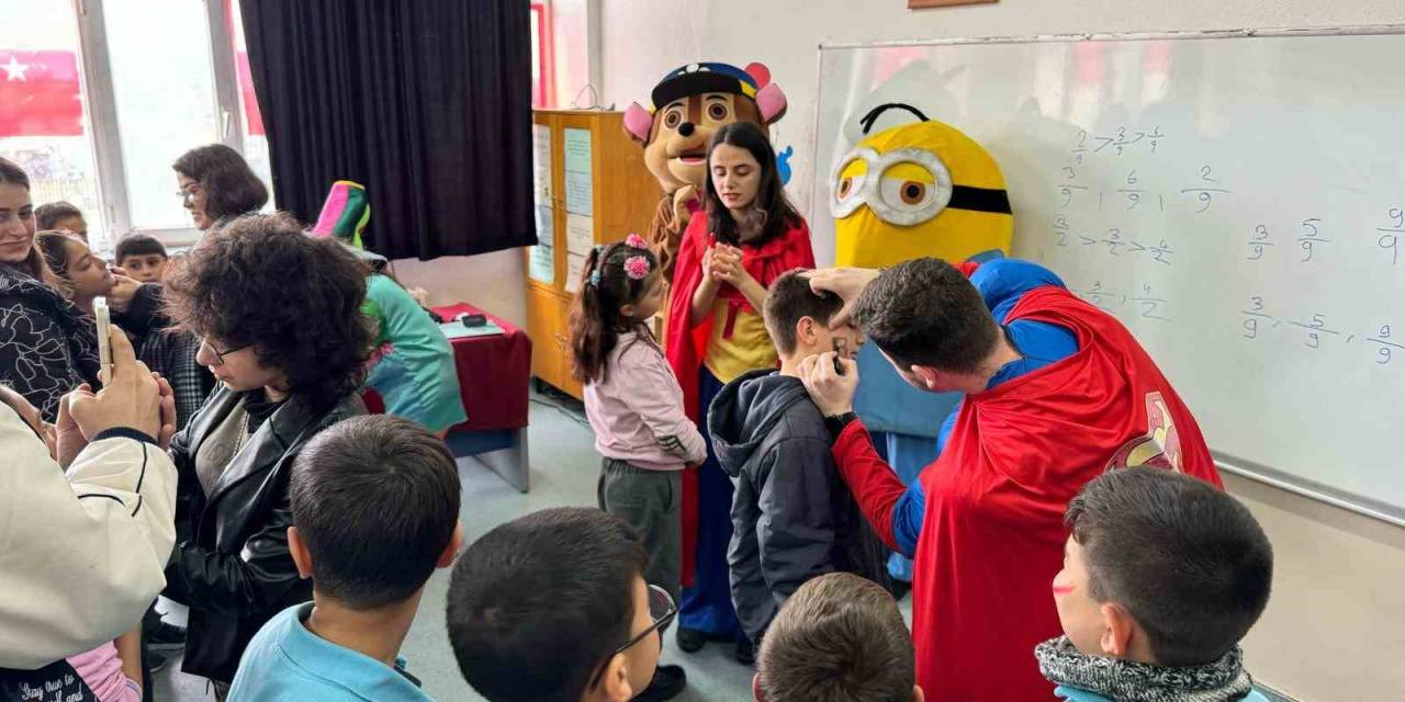 Uedaş "Kardeşim Üşemesin" Diye Yola Çıktı, 10 Yılda 10 Bin Öğrenciyi Gülümsetti