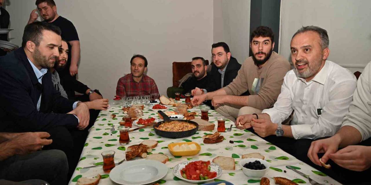 Sahurda Menemen Başkan Aktaş’tan